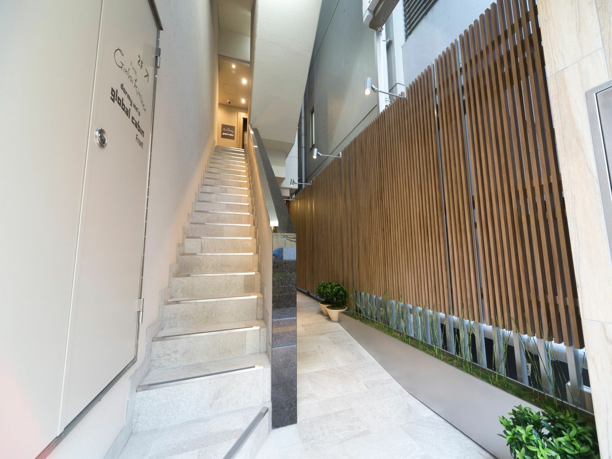Global Cabin Tokyo Suidobashi מראה חיצוני תמונה