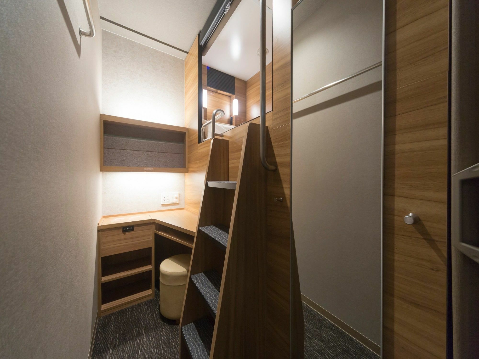 Global Cabin Tokyo Suidobashi מראה חיצוני תמונה